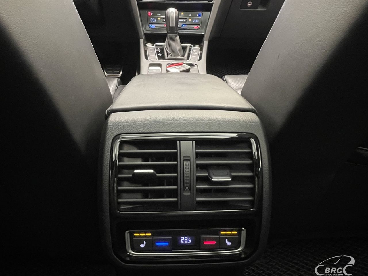 Volkswagen Passat | 14