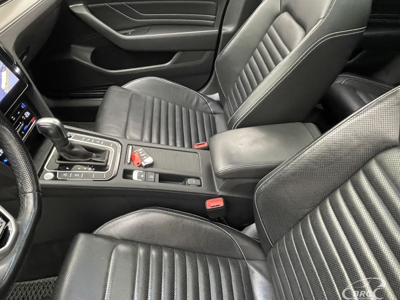 Volkswagen Passat | 24