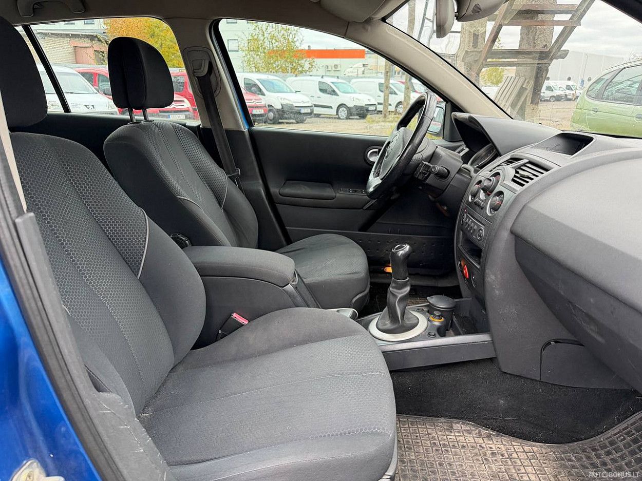 Renault Megane | 5