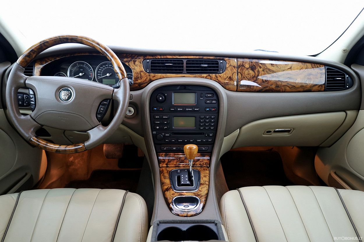 Jaguar S-Type | 4