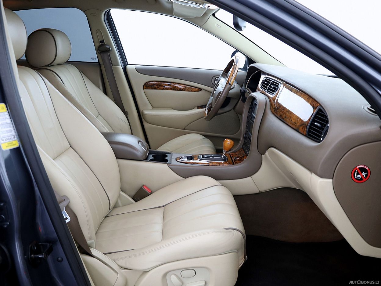 Jaguar S-Type | 5