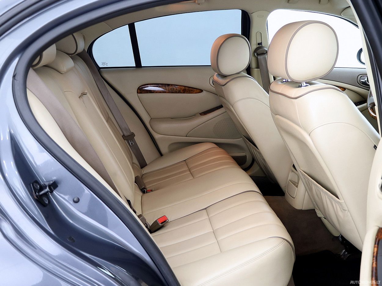 Jaguar S-Type | 6