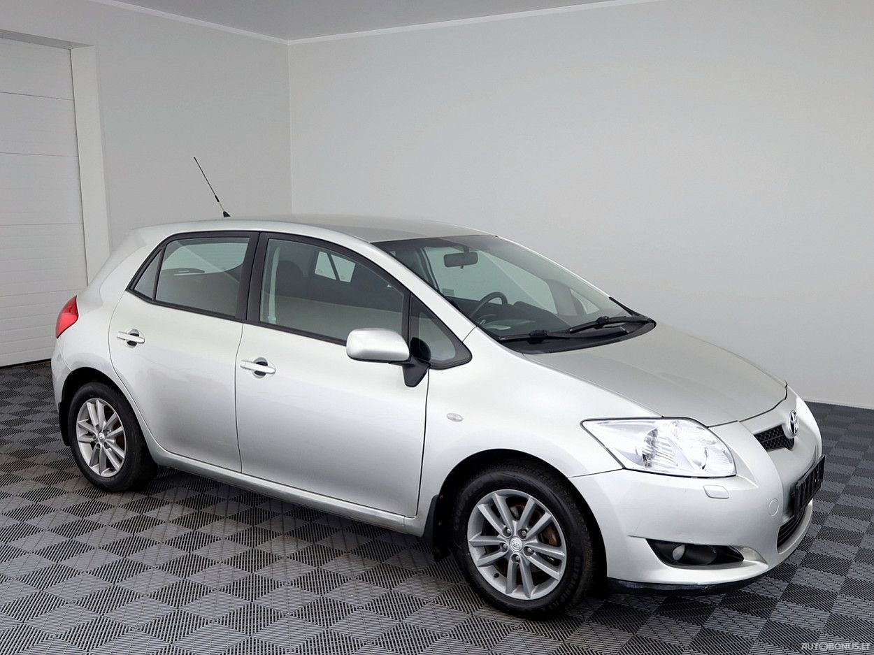 Toyota Auris, 1.6 l., hečbekas