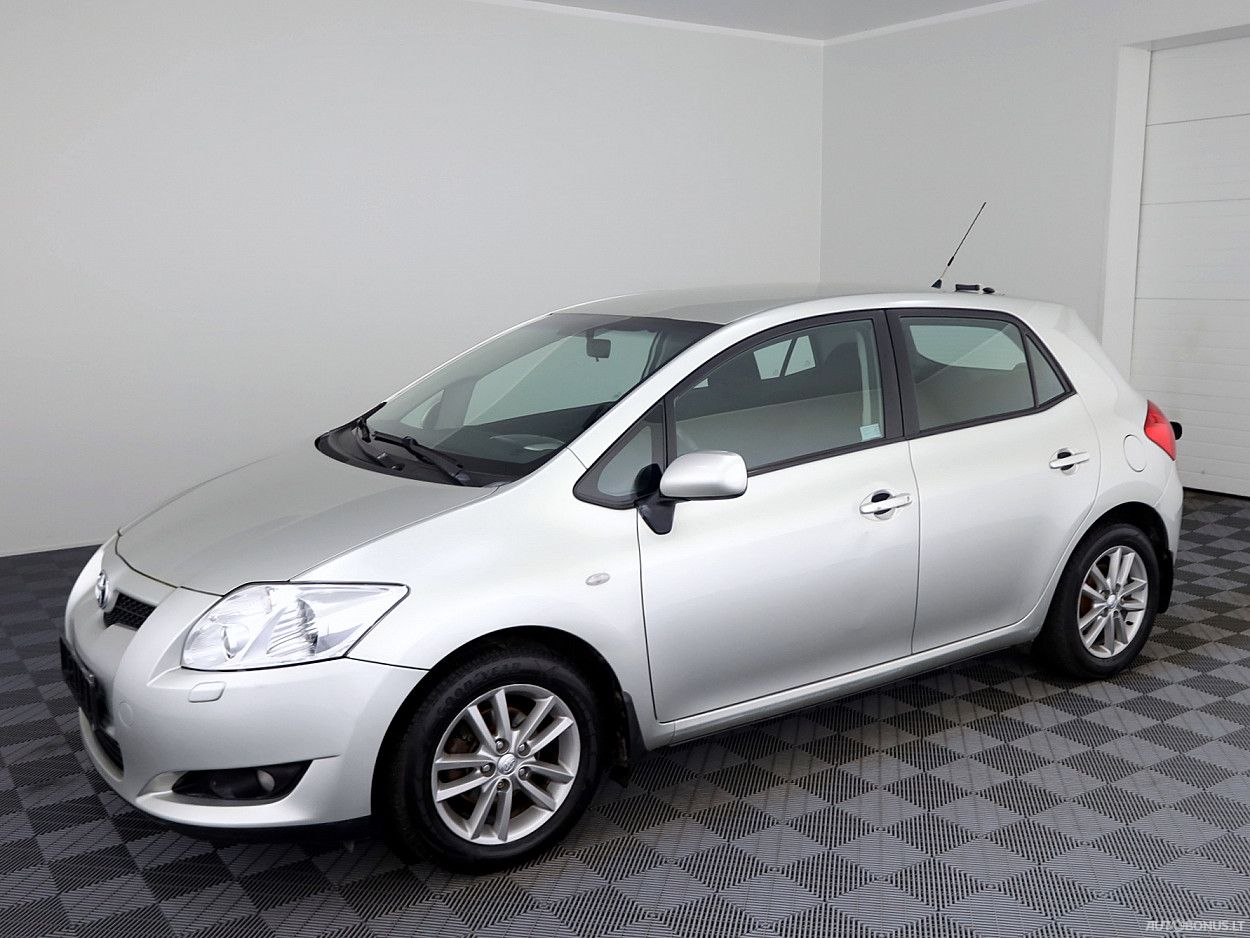 Toyota Auris | 1