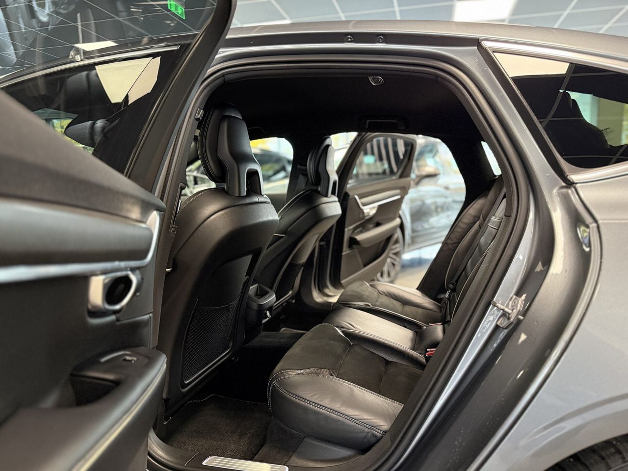 Volvo S90 | 3