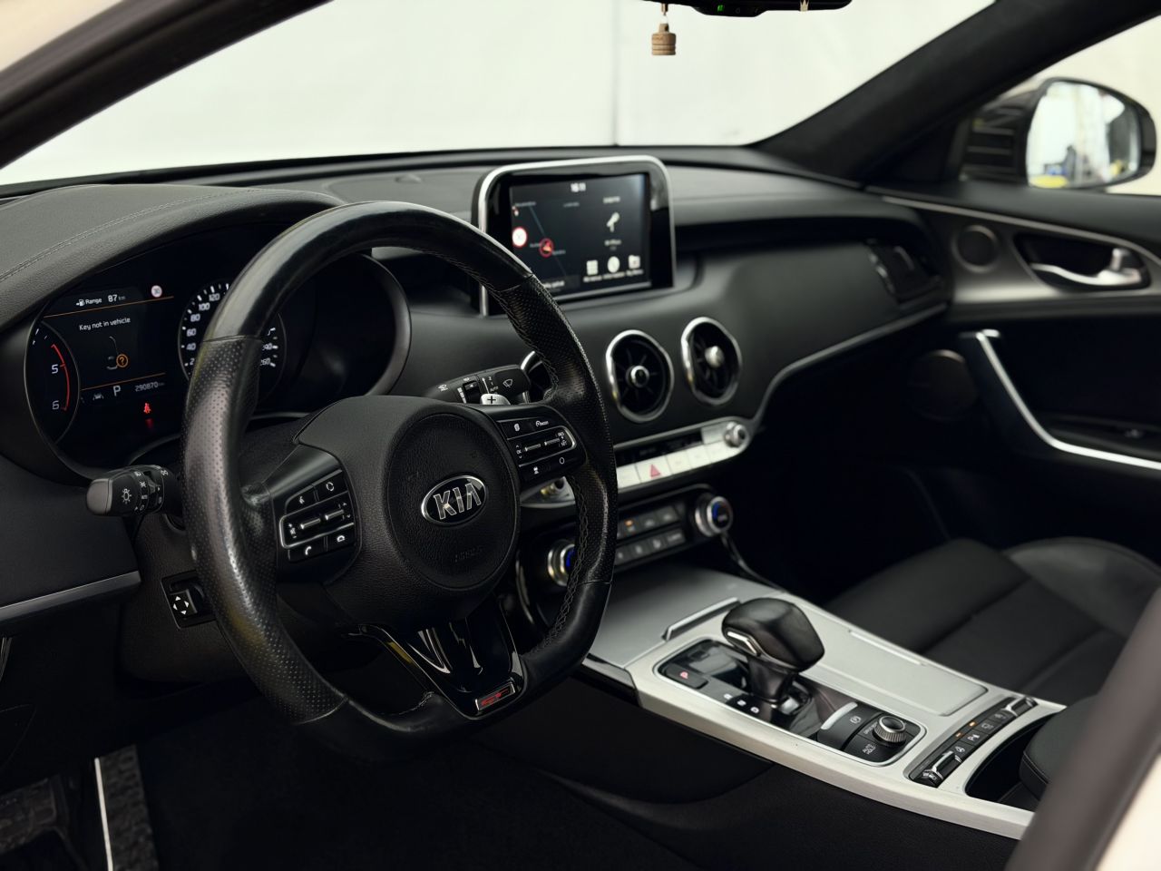 Kia Stinger | 8