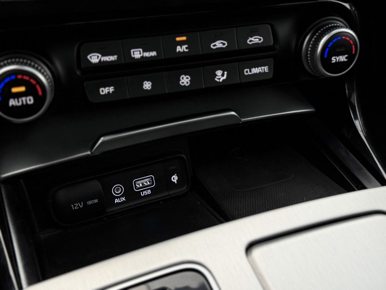 Kia Stinger | 23