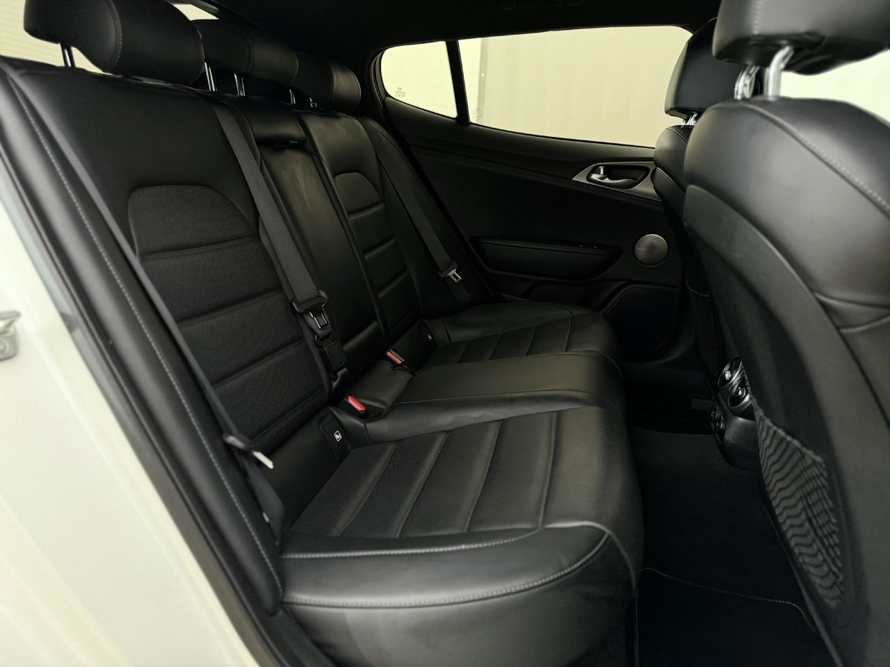 Kia Stinger | 11