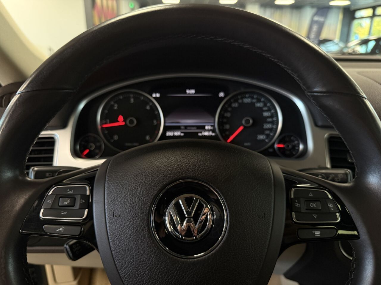 Volkswagen Touareg | 27