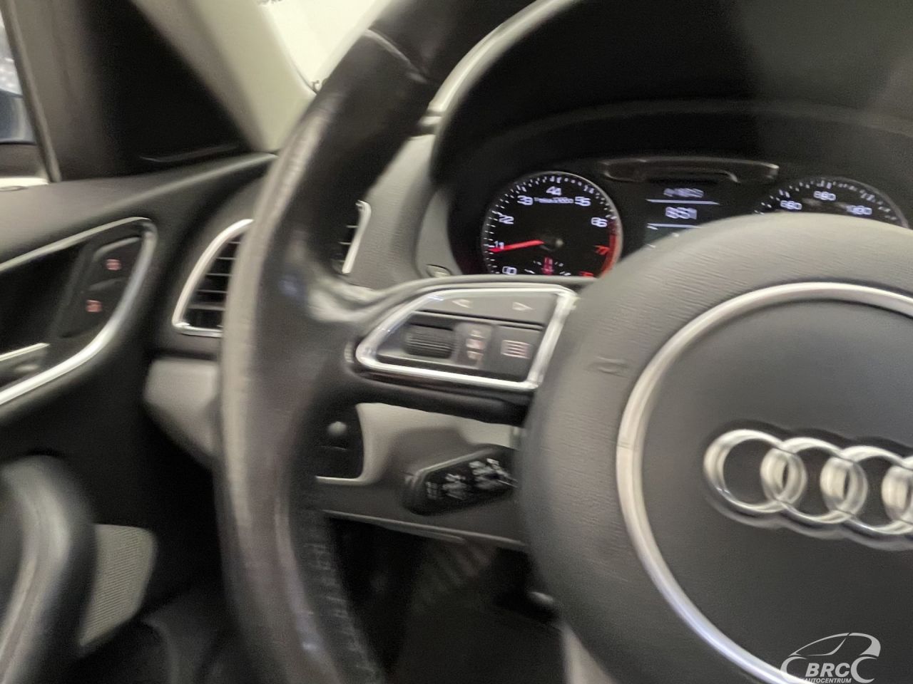 Audi Q3 | 28