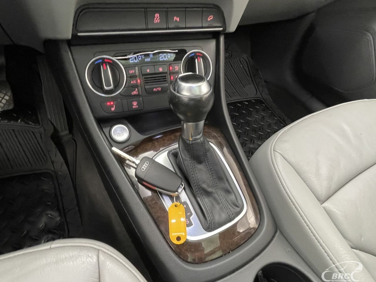 Audi Q3 | 24