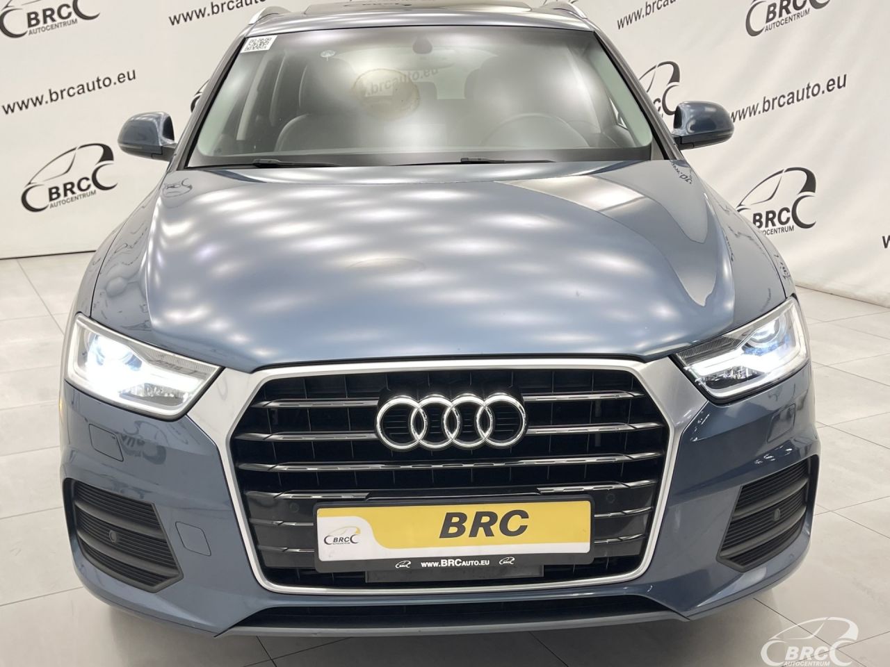 Audi Q3 | 44