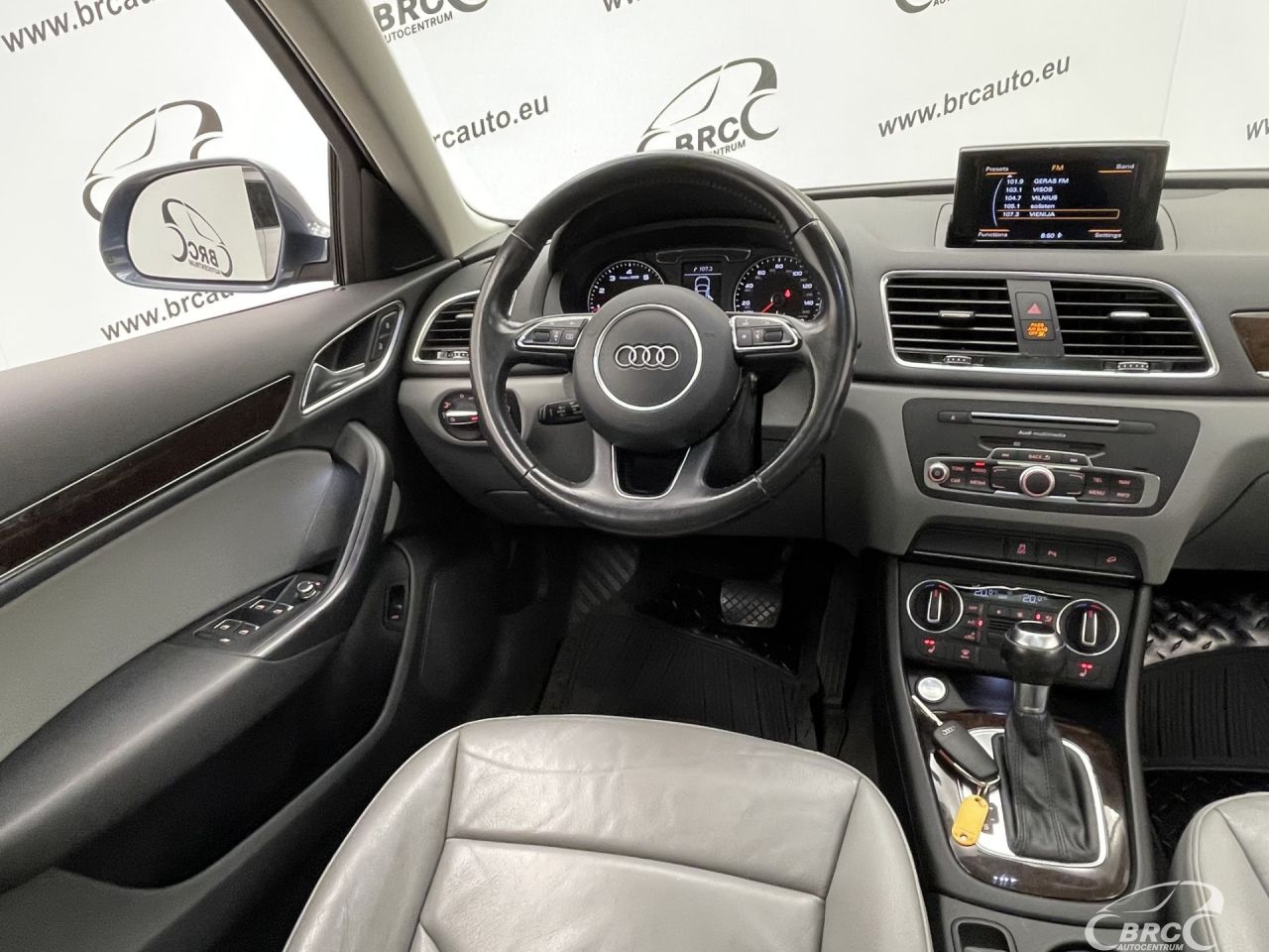 Audi Q3 | 12