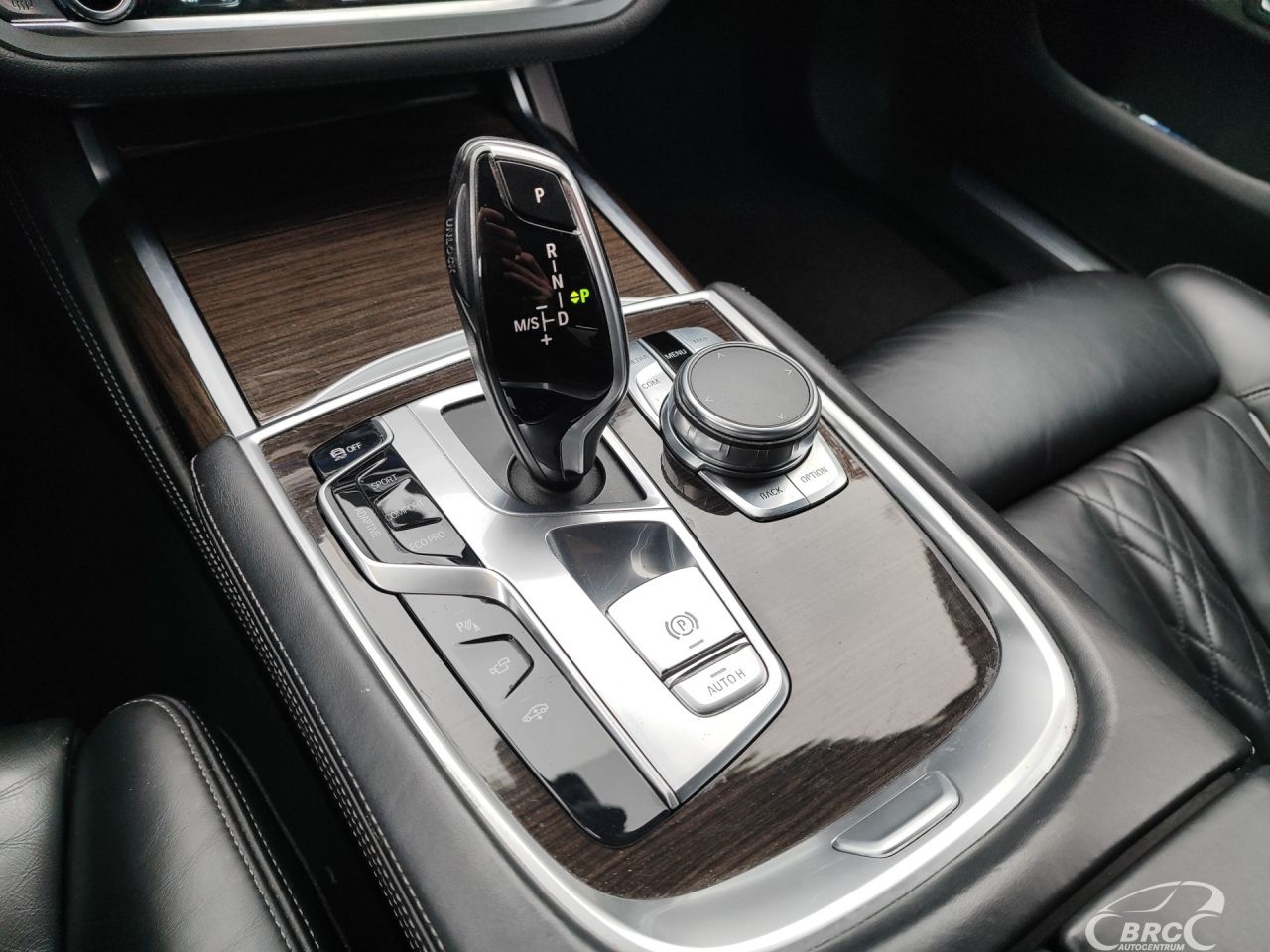 BMW 740 | 35