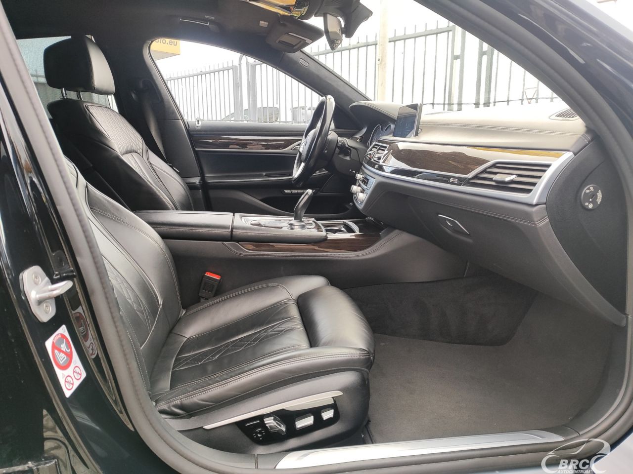 BMW 740 | 7