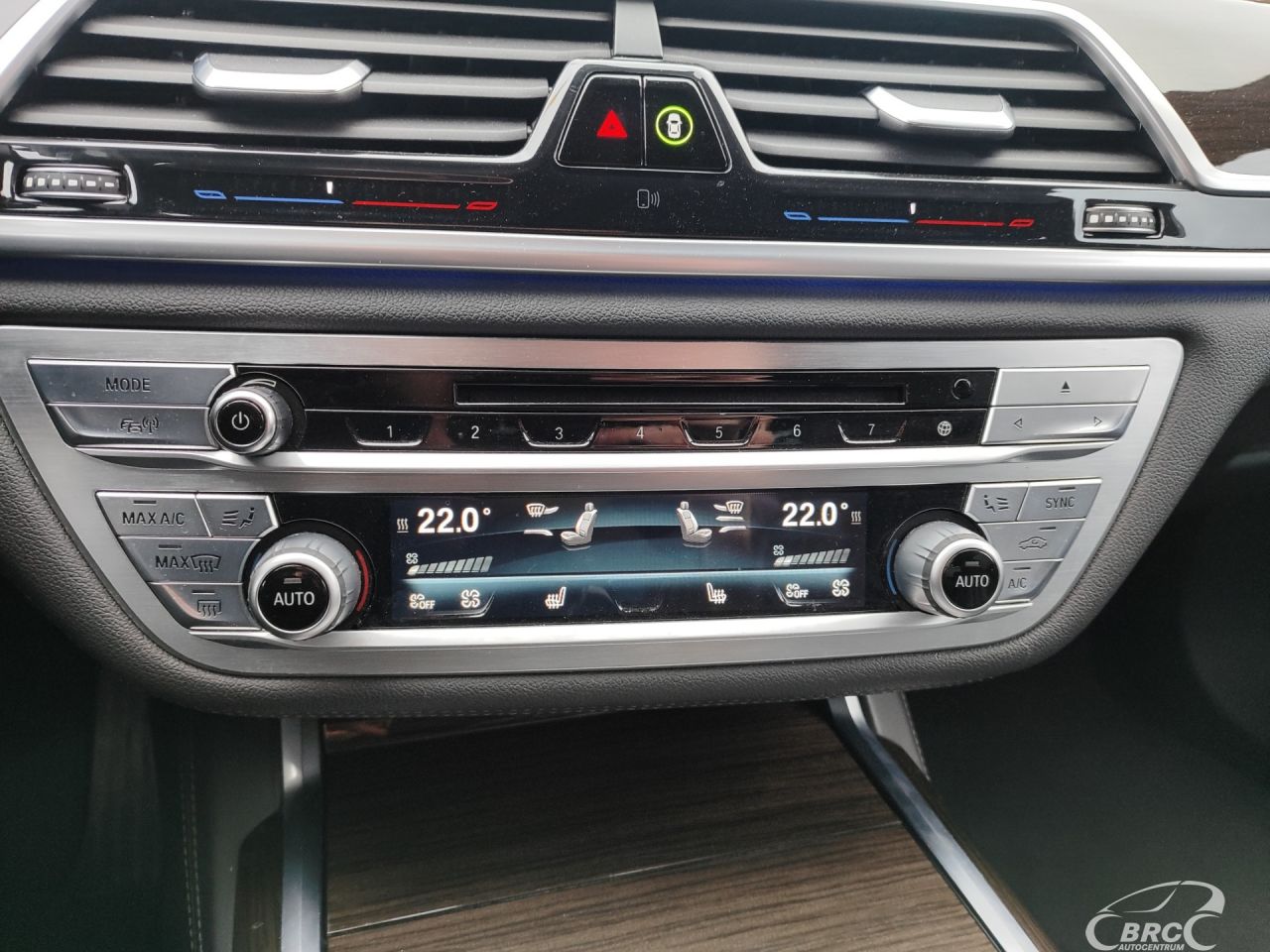 BMW 740 | 38