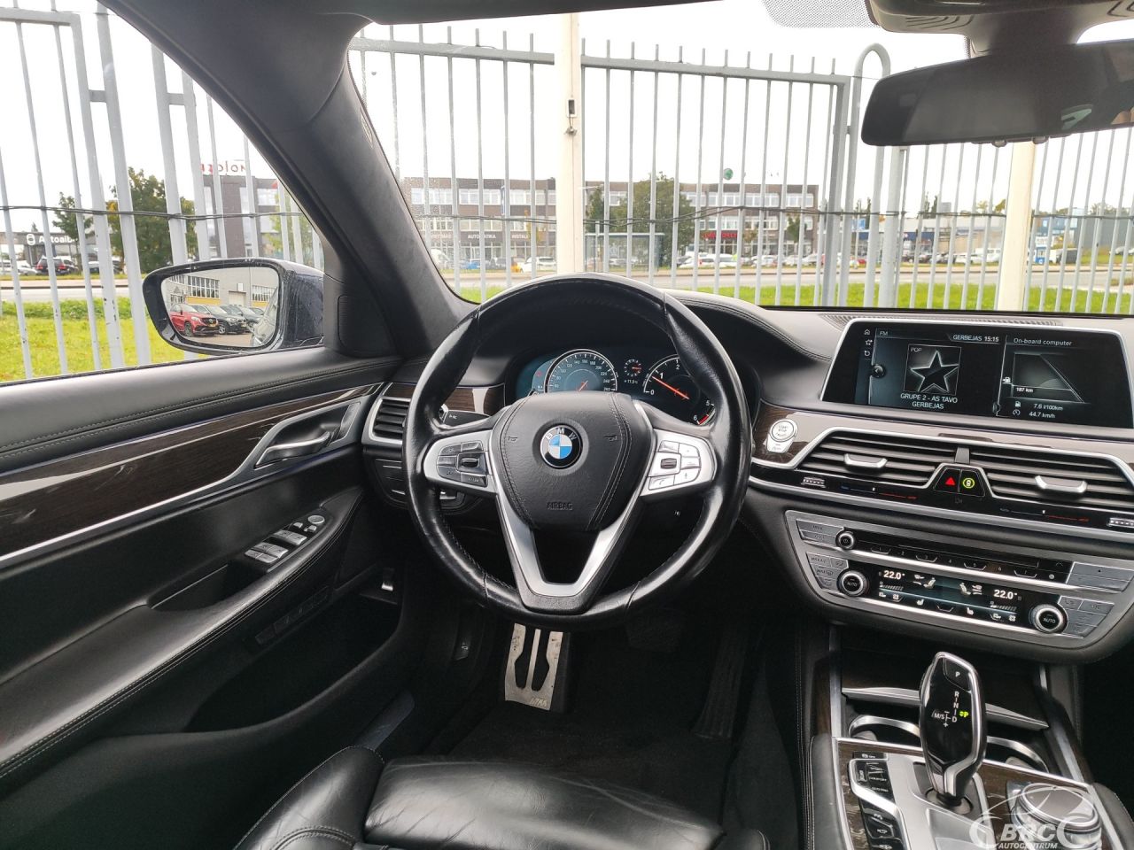 BMW 740 | 2