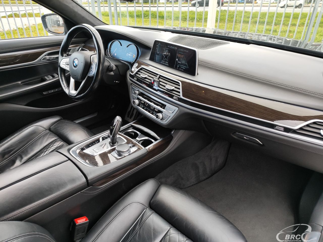 BMW 740 | 9
