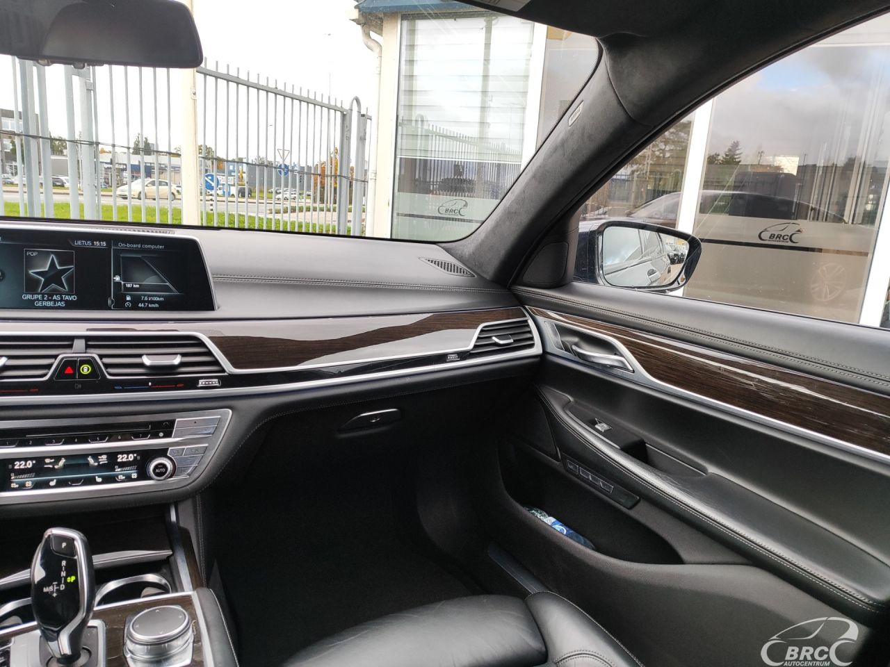BMW 740 | 4