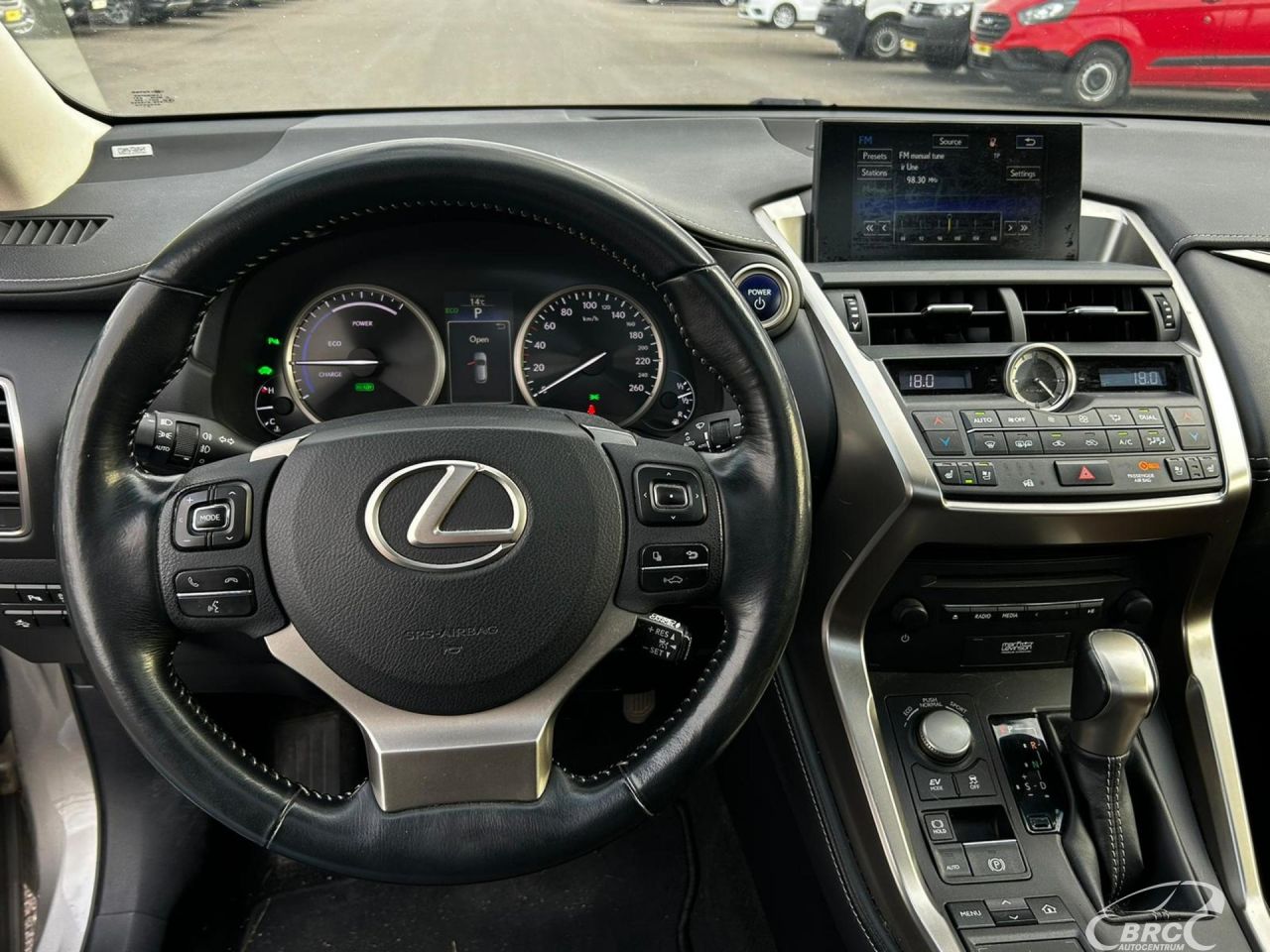 Lexus NX 300h | 15
