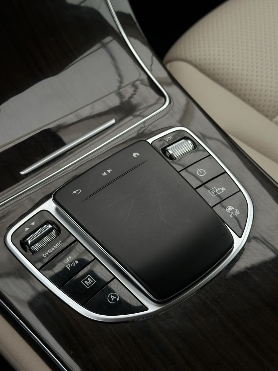 Mercedes-Benz GLC300 | 19