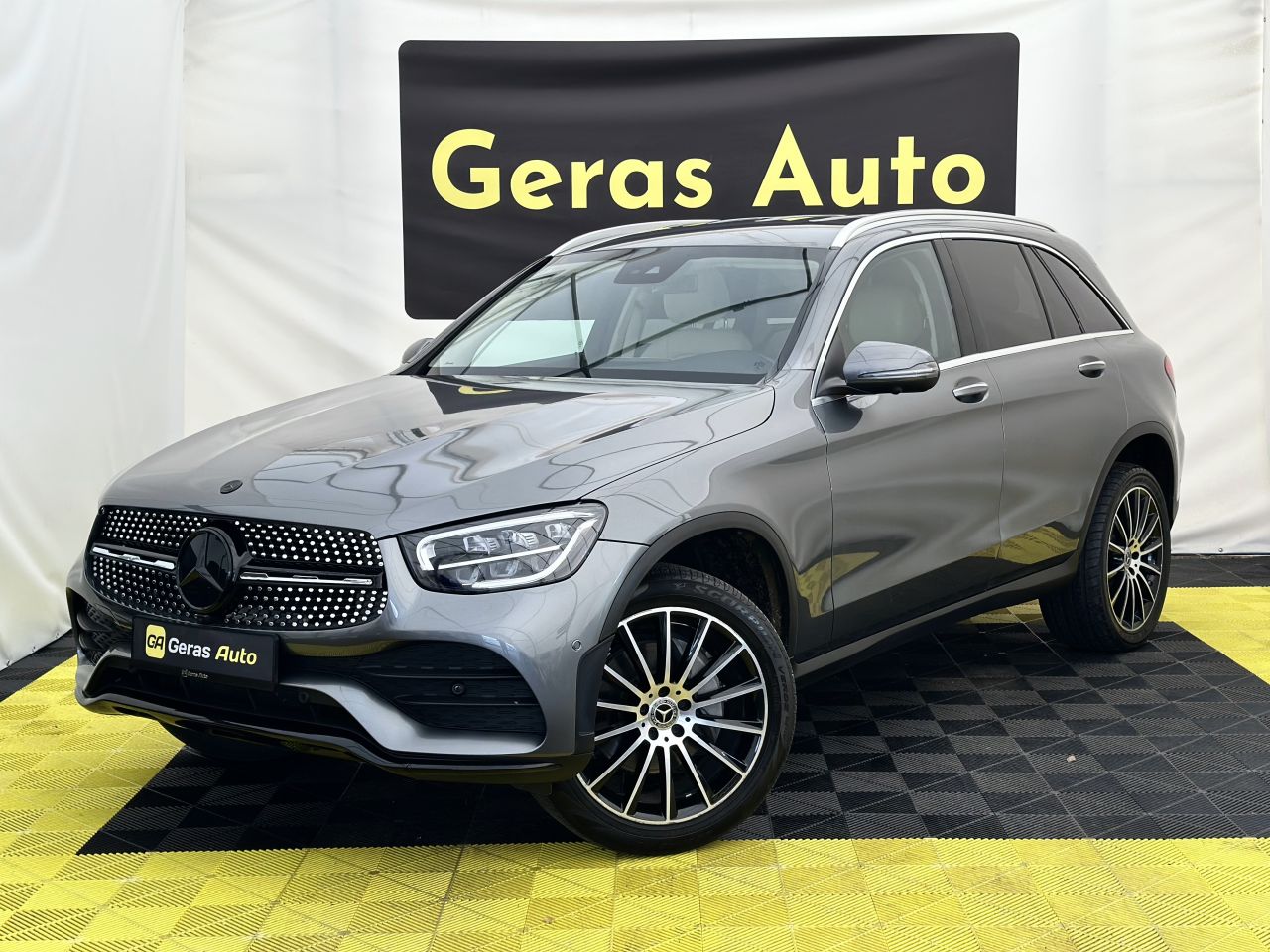 Mercedes-Benz GLC300