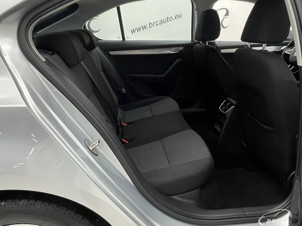Skoda Octavia | 8