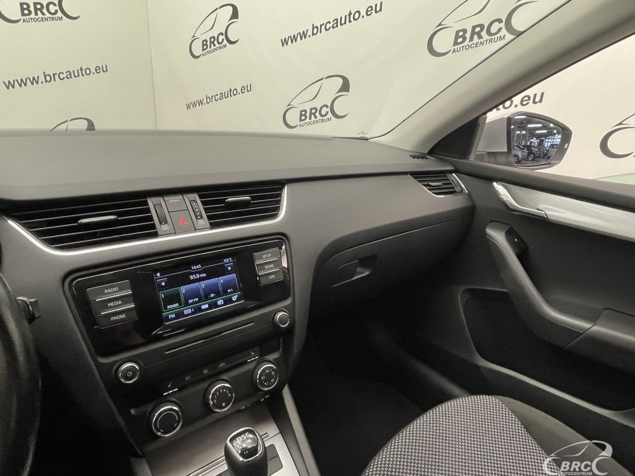 Skoda Octavia | 25