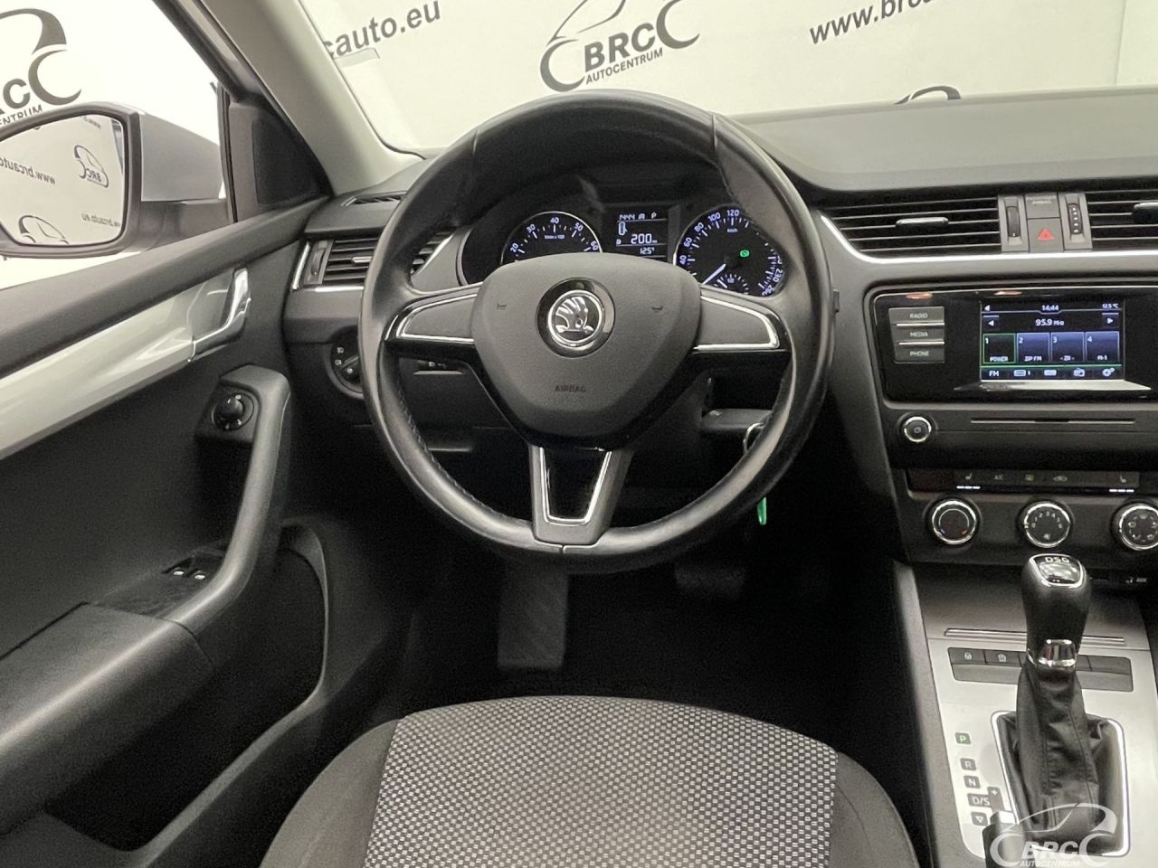 Skoda Octavia | 12