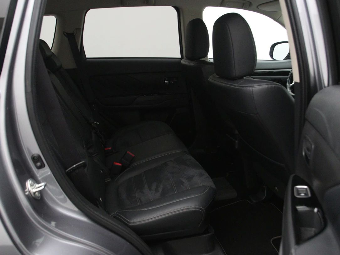 Mitsubishi Outlander | 13