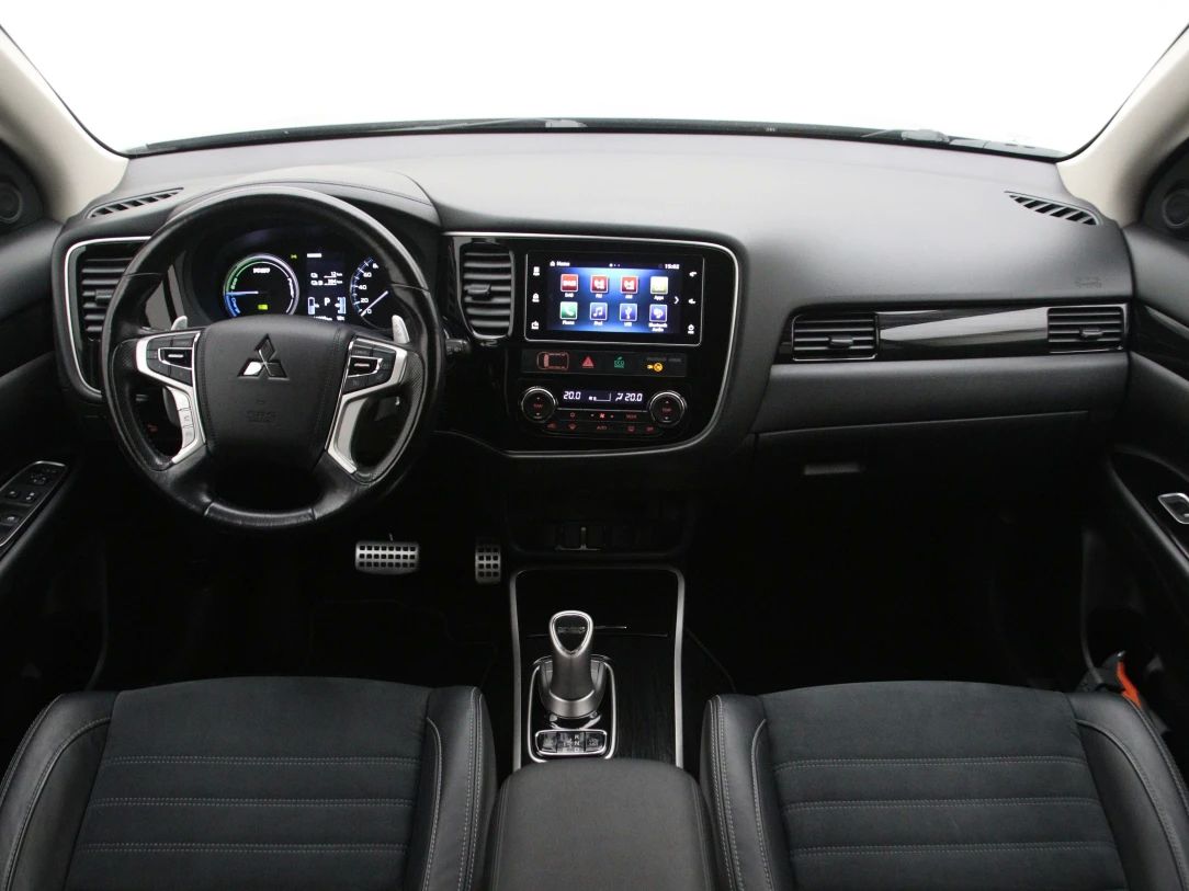 Mitsubishi Outlander | 1