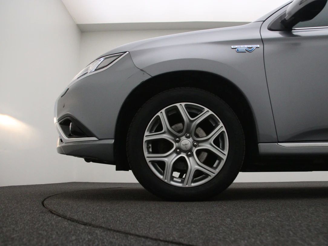 Mitsubishi Outlander | 23