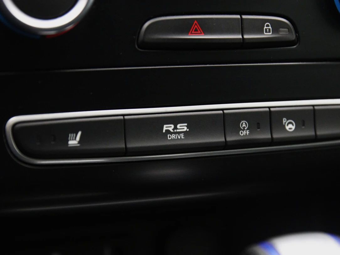 Renault Megane | 32