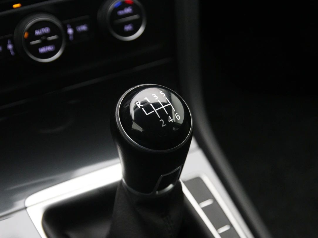 Volkswagen Golf | 30