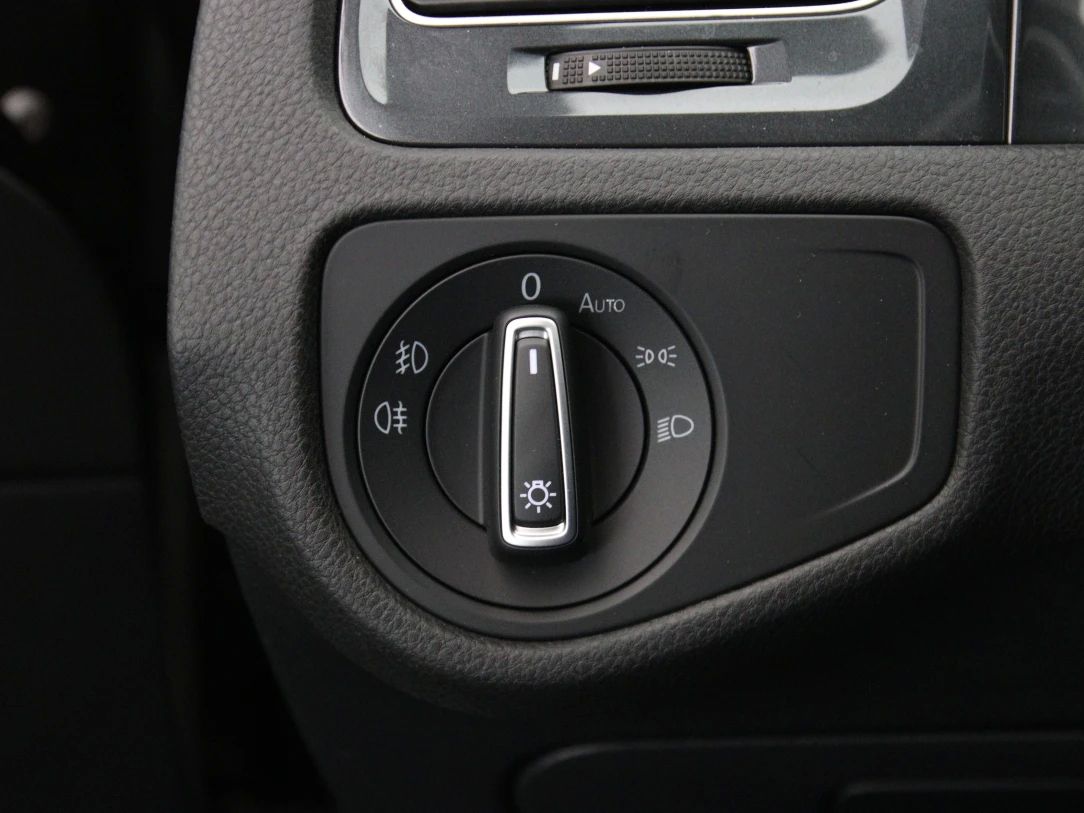 Volkswagen Golf | 23