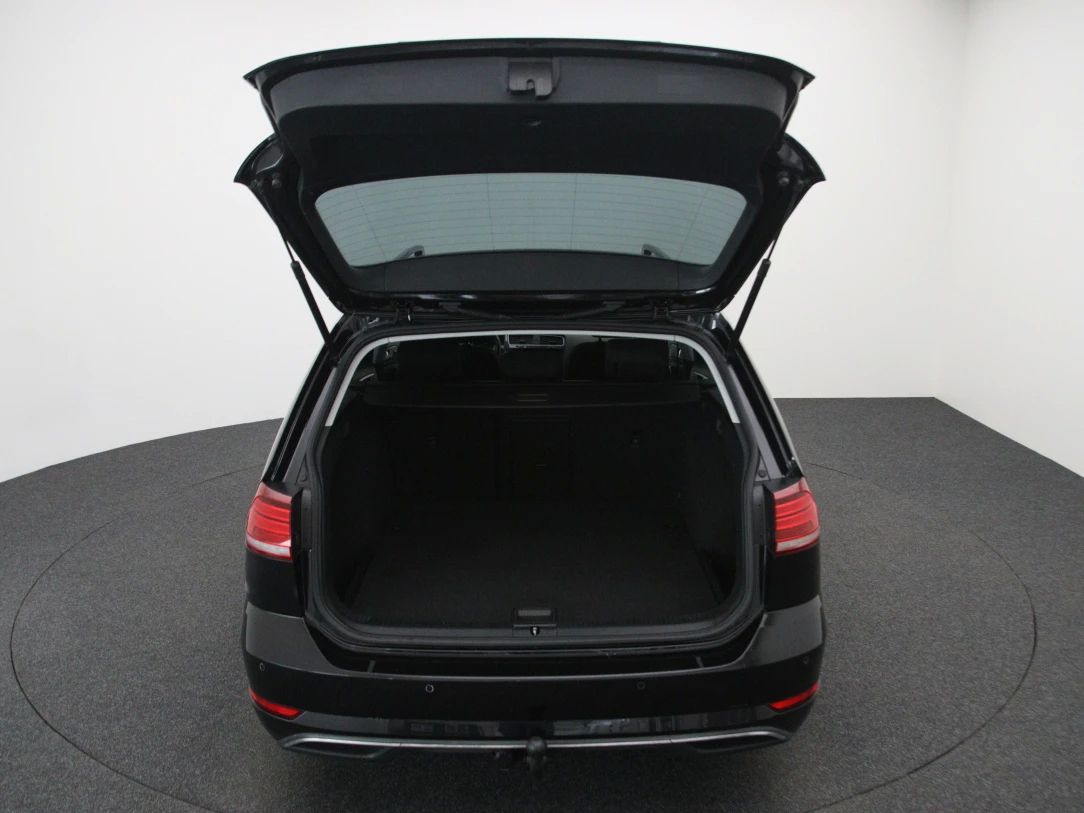 Volkswagen Golf | 32