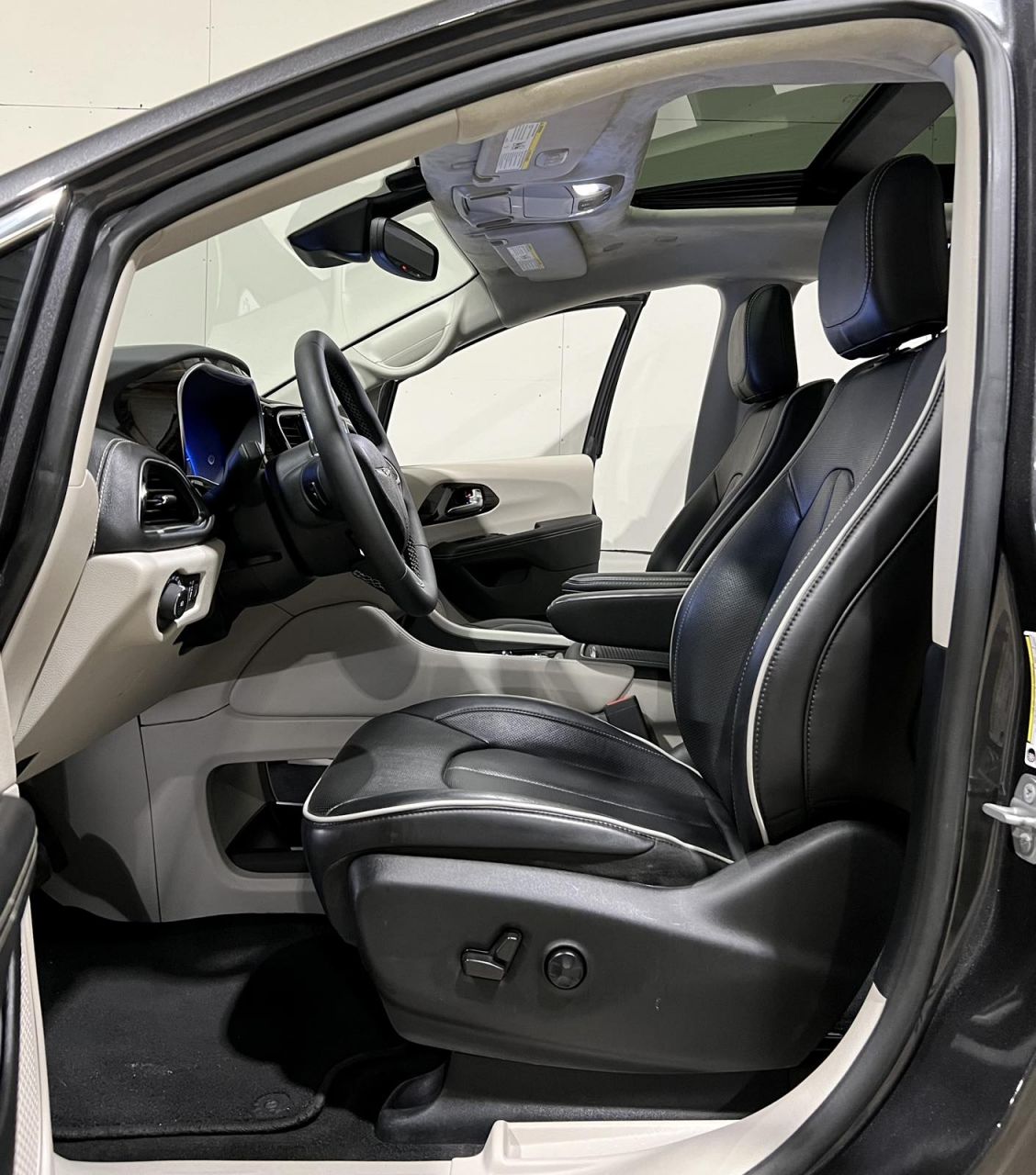 Chrysler Pacifica | 4
