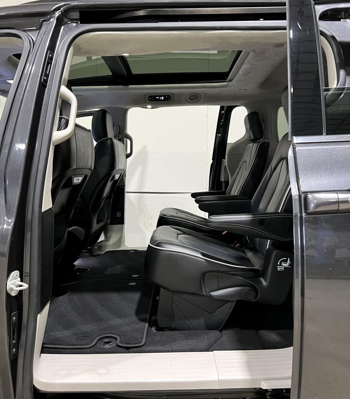 Chrysler Pacifica | 5
