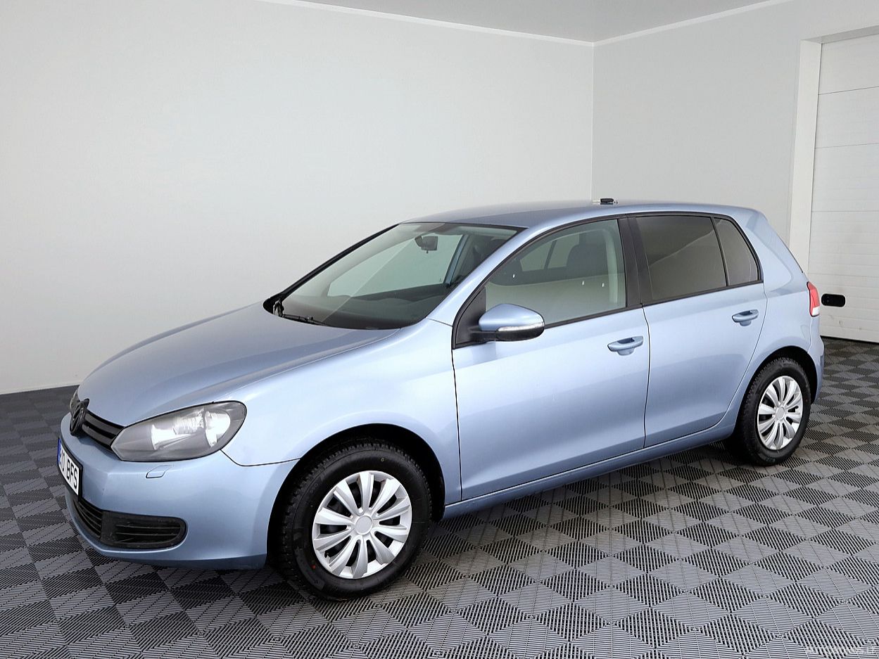 Volkswagen Golf | 1