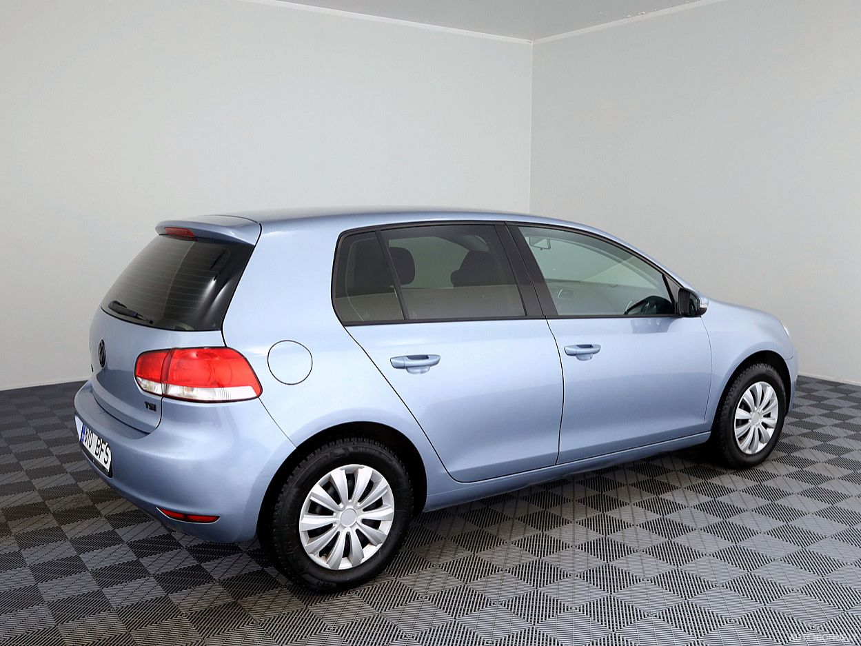 Volkswagen Golf | 2