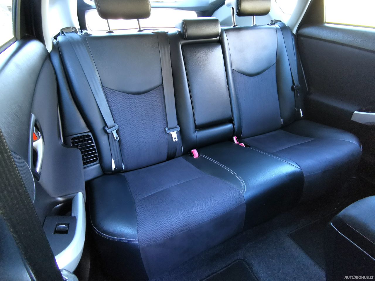 Toyota Prius | 11