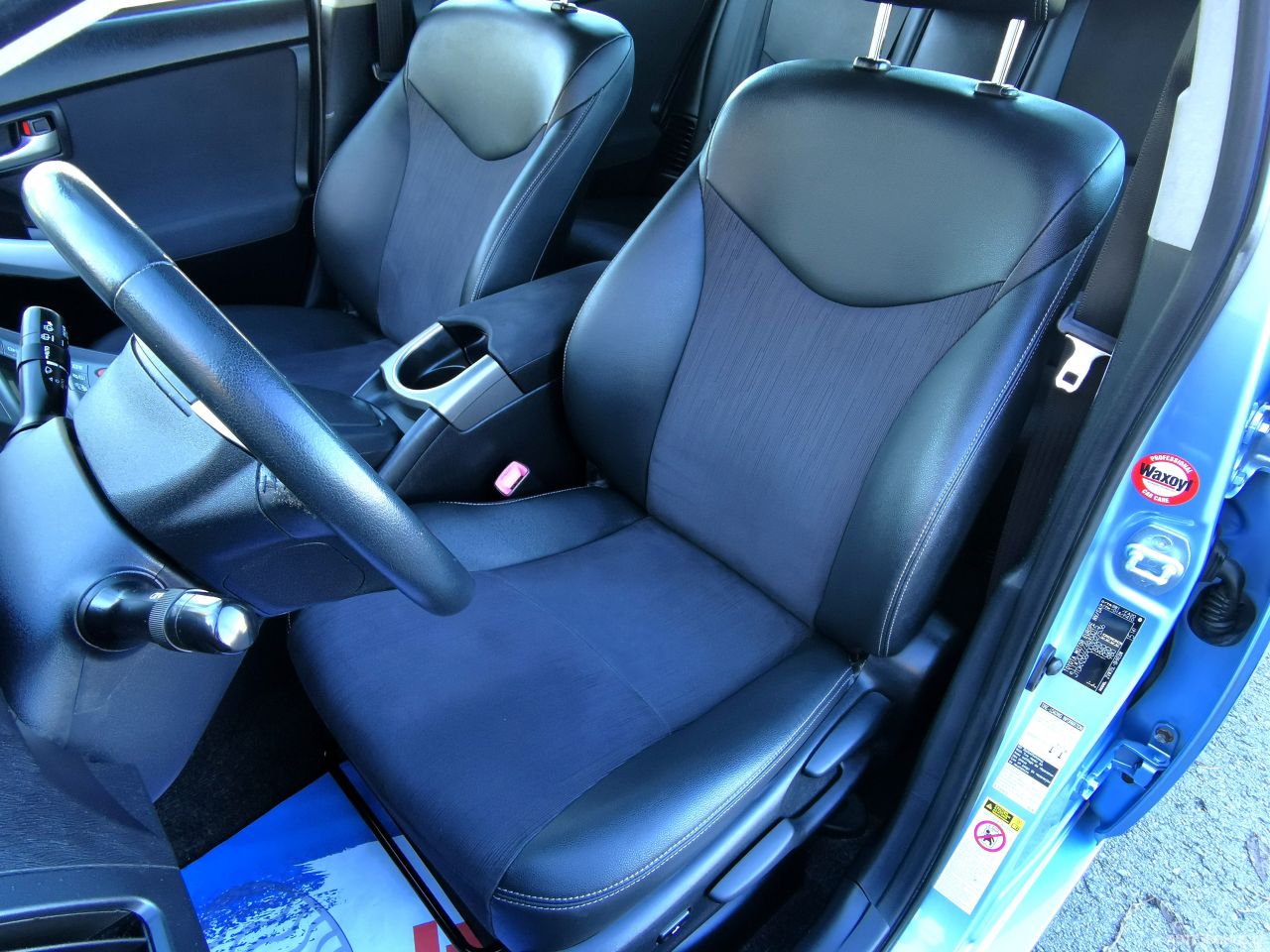 Toyota Prius | 16