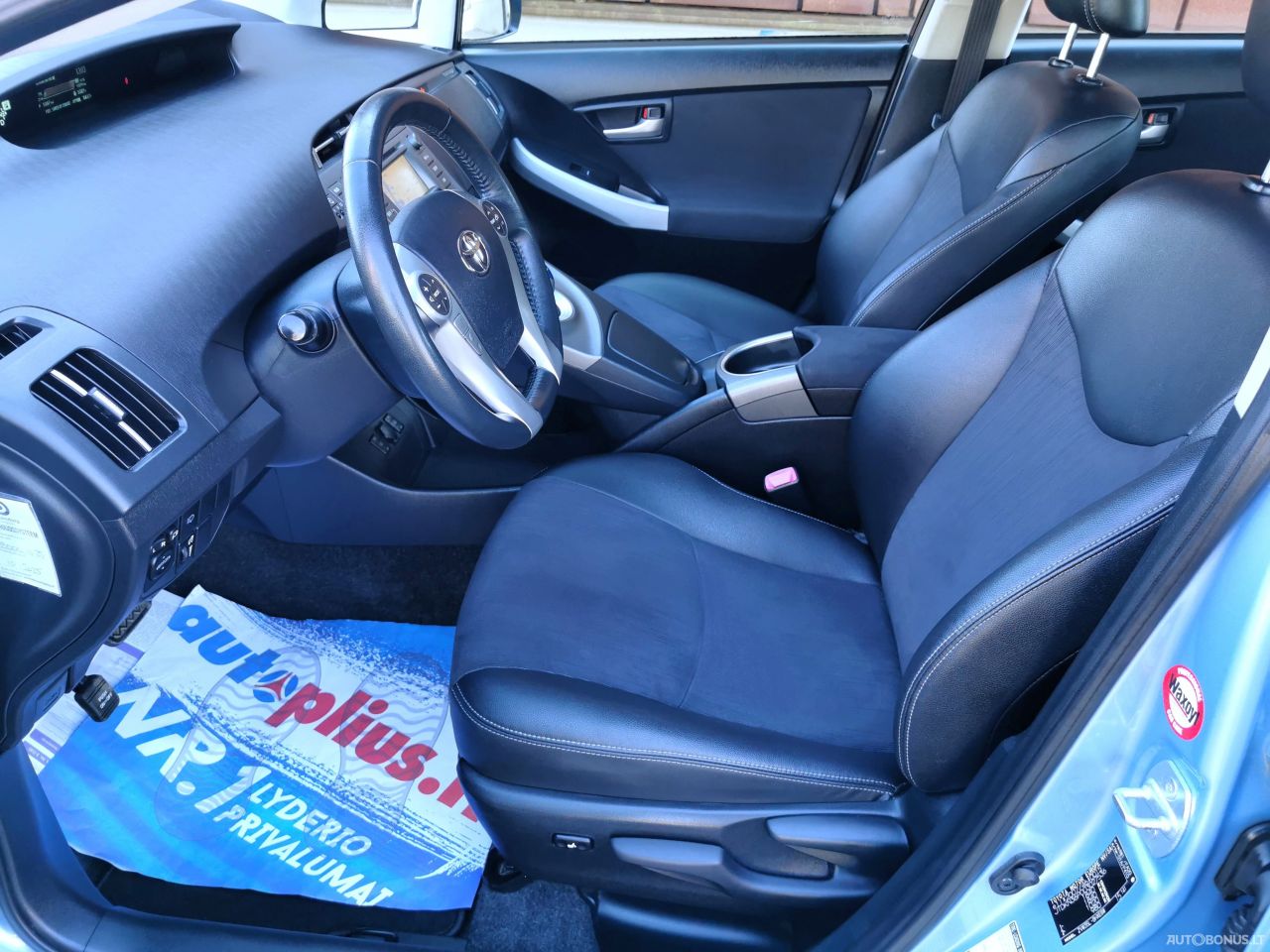 Toyota Prius | 18