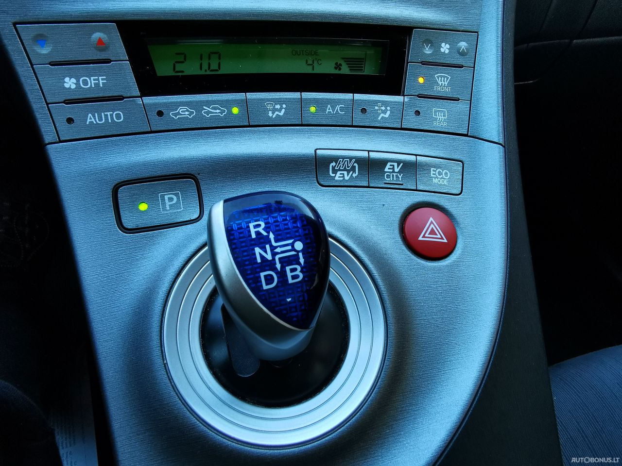 Toyota Prius | 29