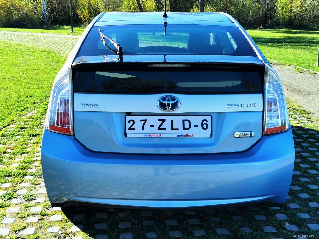 Toyota Prius | 4