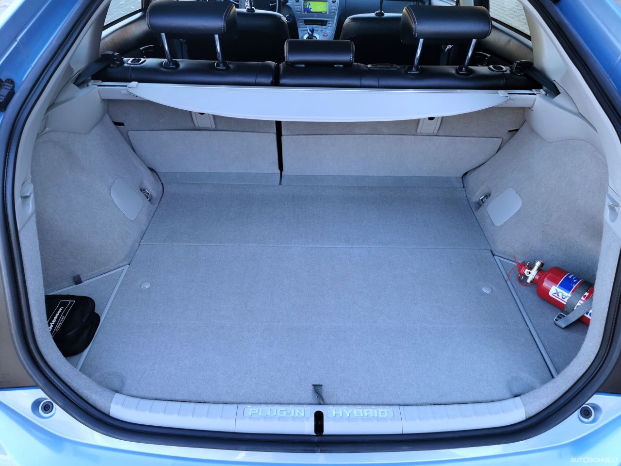 Toyota Prius | 8