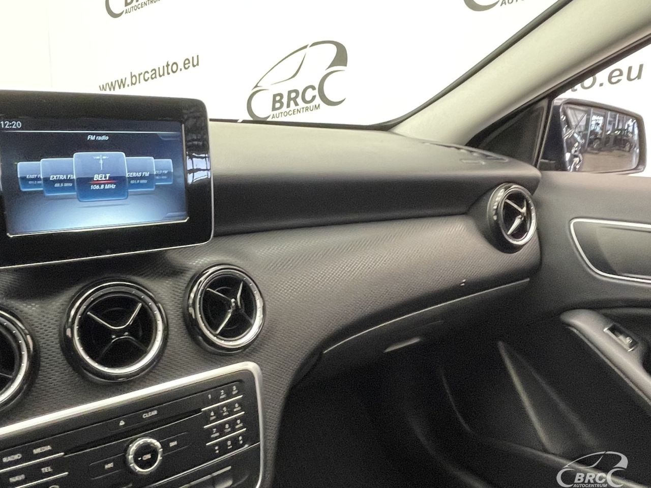 Mercedes-Benz A180 | 25