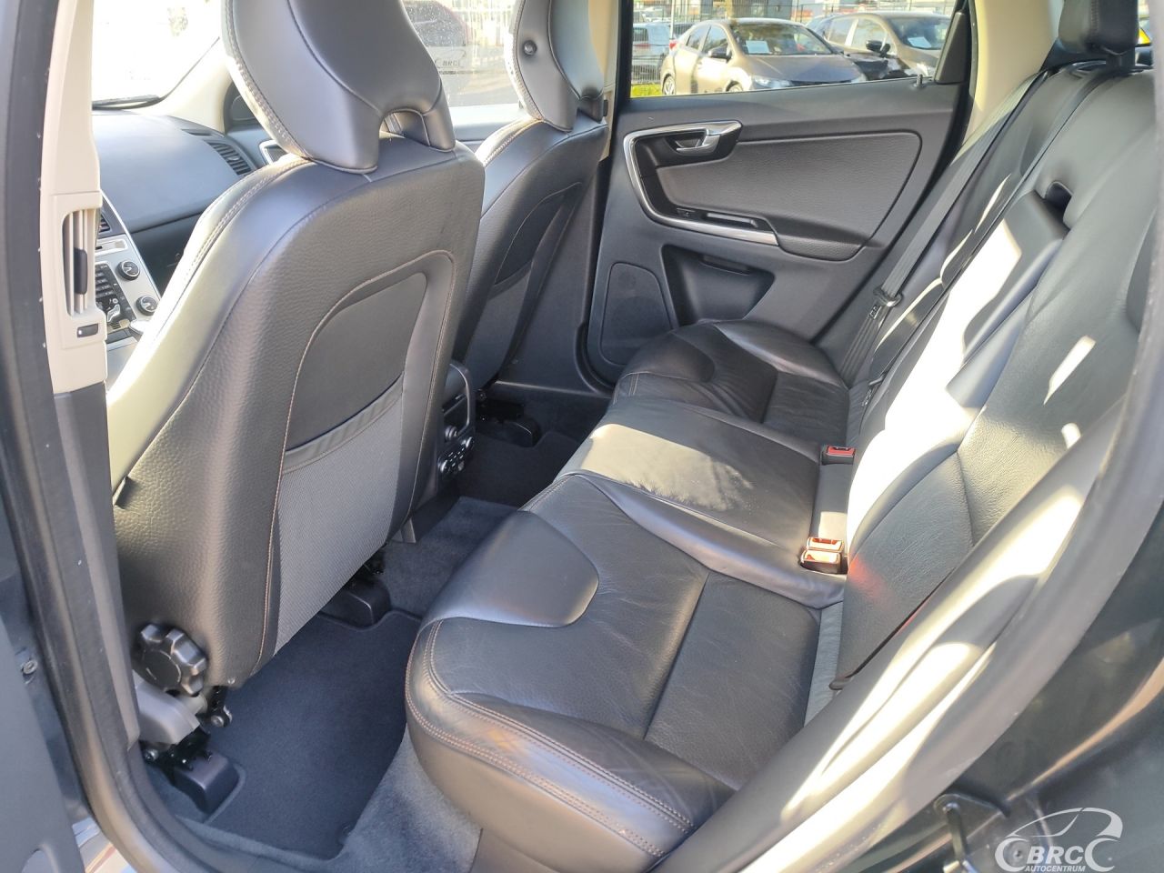 Volvo XC60 | 12