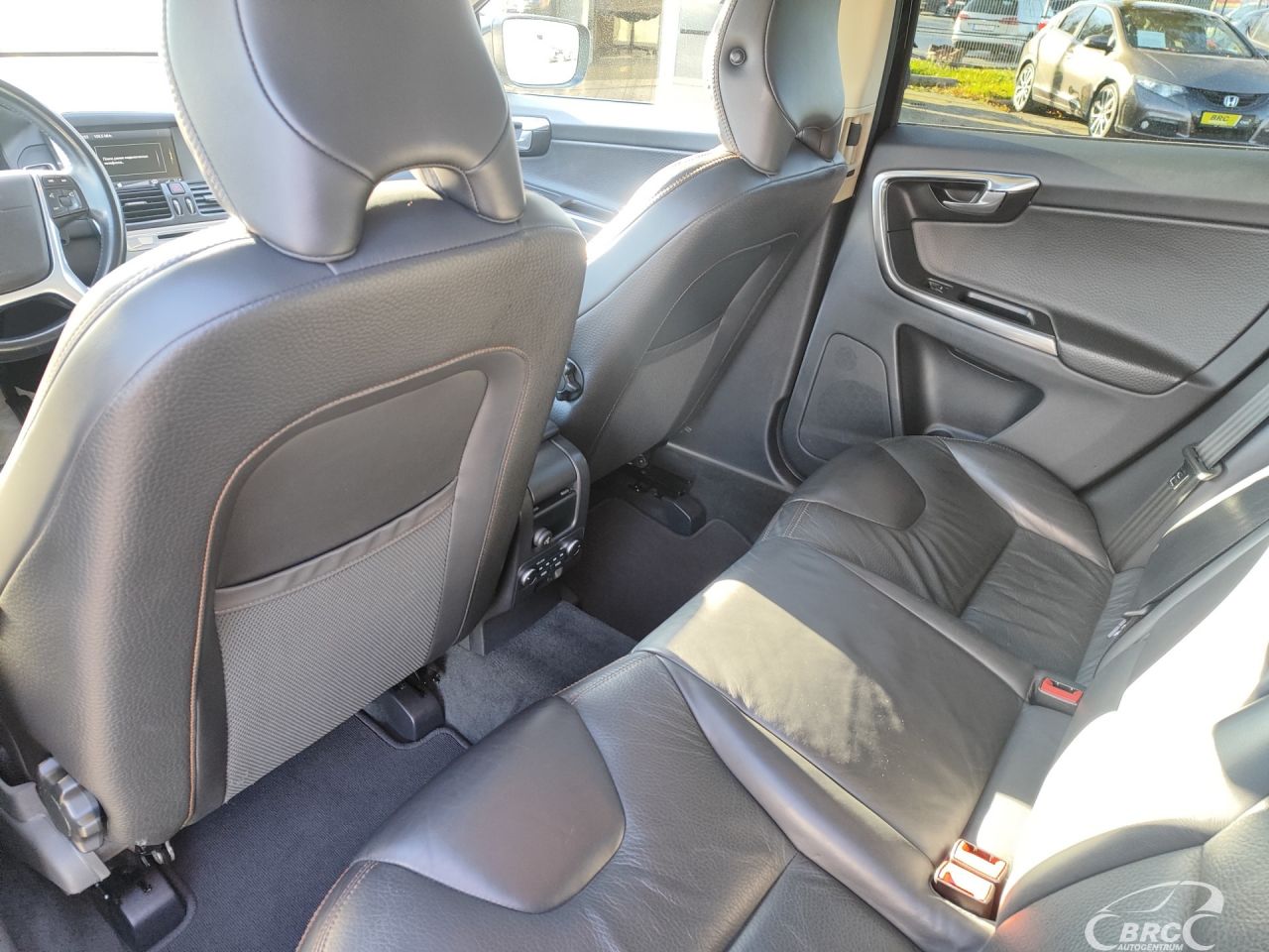 Volvo XC60 | 13