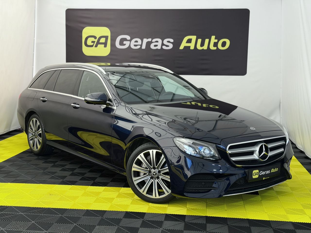 Mercedes-Benz E400 | 2